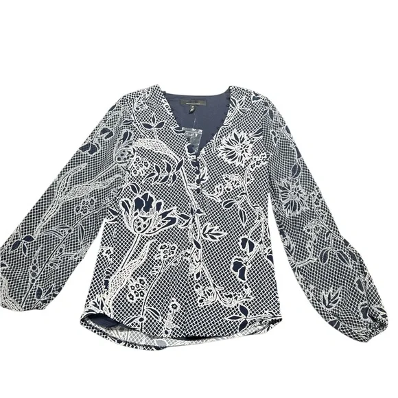 White House Black Market Navy and White Floral Blouse - Picture 4 of 5